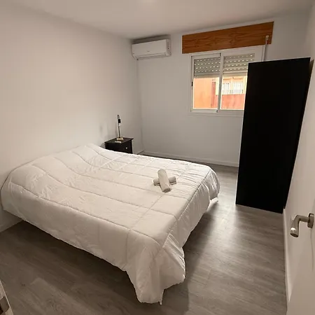 Piso A 300m De La Playa فوينخيرولا